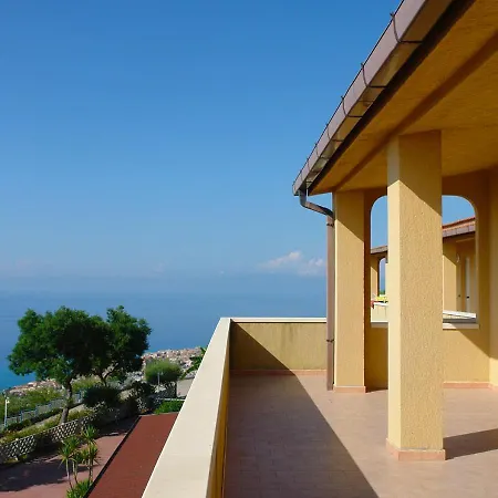Tropea Family Pace *
