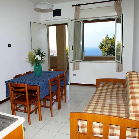 Tropea Family Pace Apartment